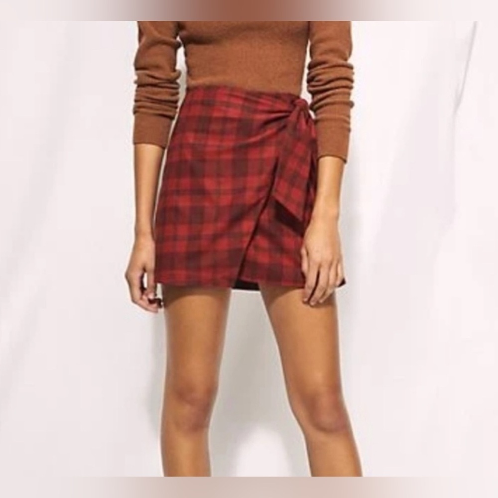 Aritzia Wilfred Wool Blend Wrap Tie Front Mini Skirt New WT
Waist 14 1/2”